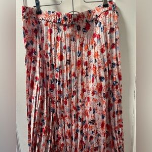 Nwt time and tru crinkle floral  pleated skirt size xl